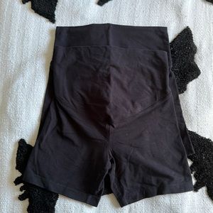 Maternity biker shorts (2)